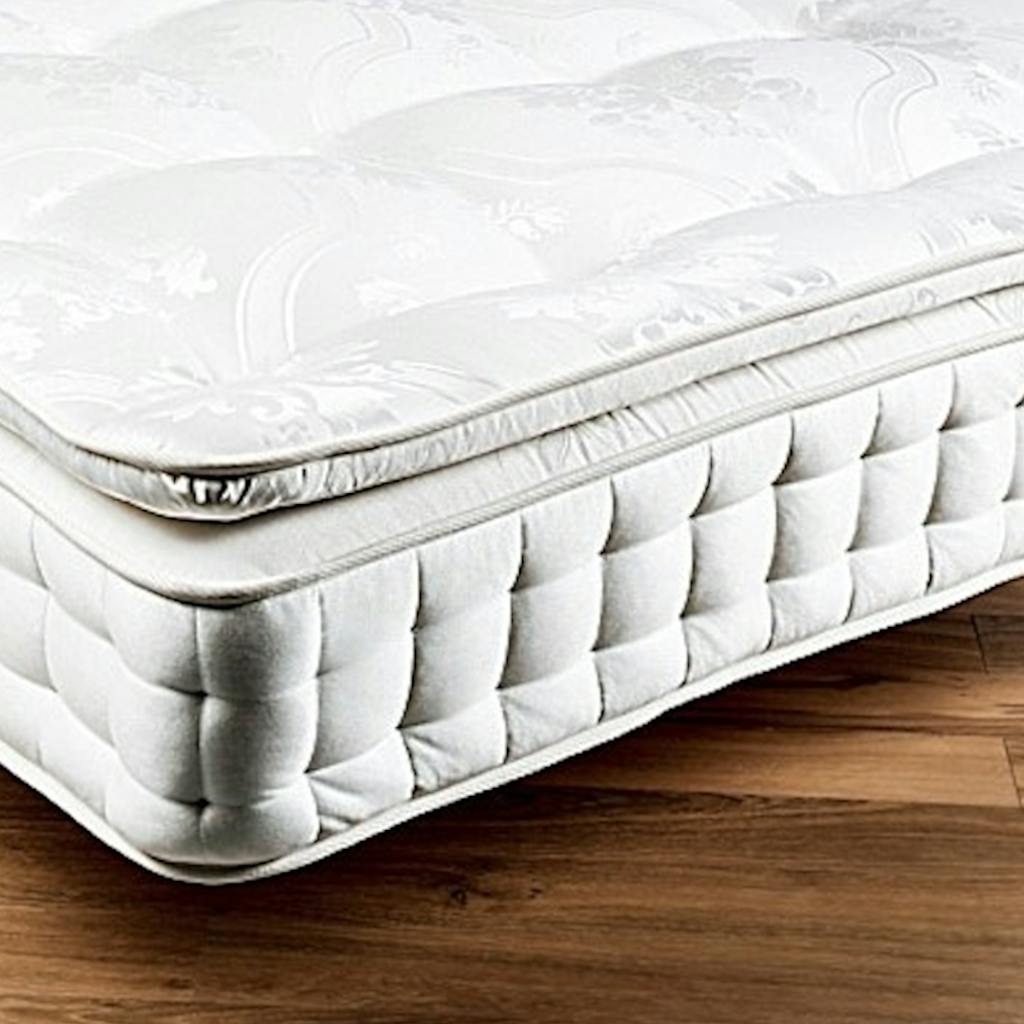 2000 pocket sprung pillow deals top mattress